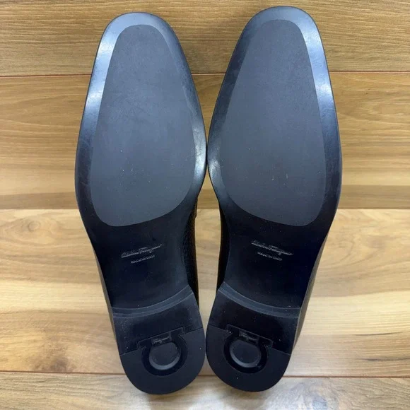Salvatore Ferragamo Gancini Bit Kiltie Loafer 9.5 EE Black Split Toe Pebble